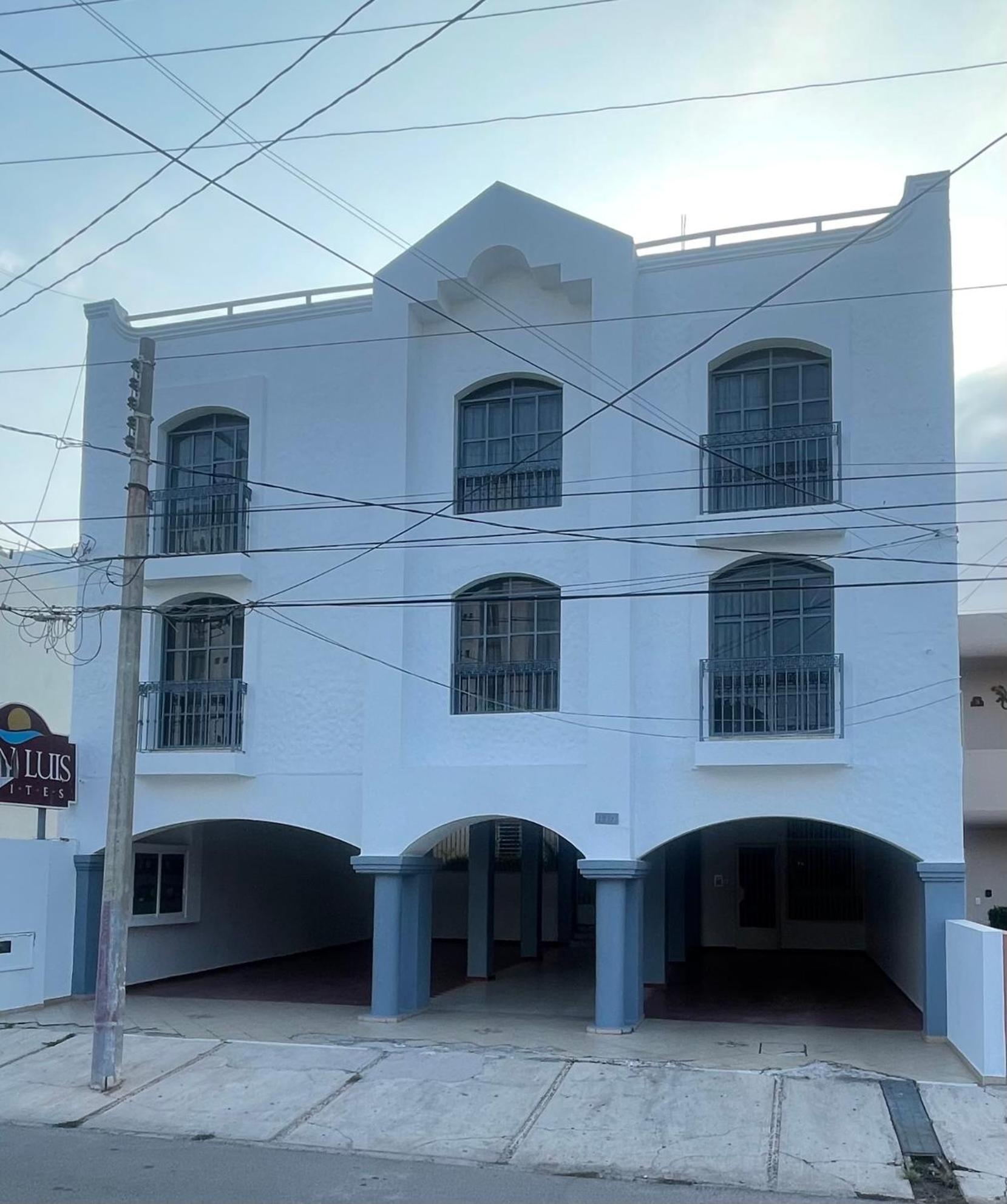 Suites San Luis Mazatlan Exterior photo